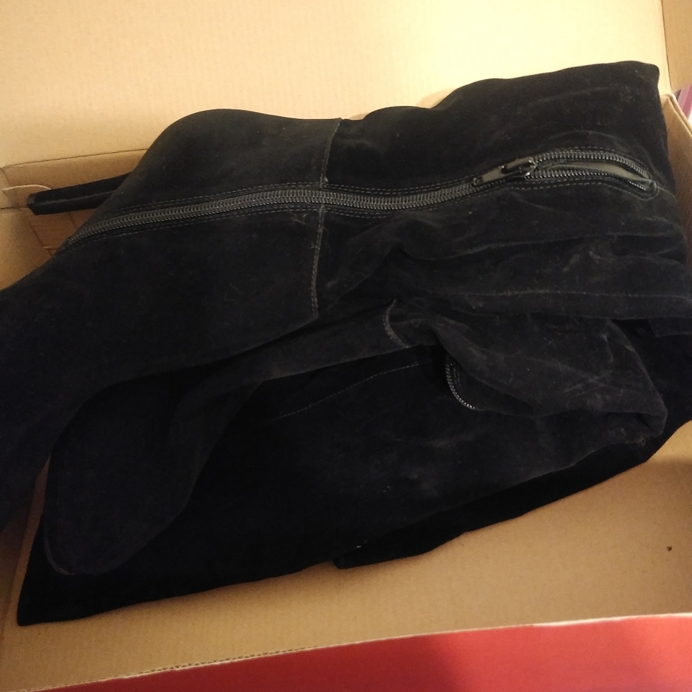 Real black suede boots 4 inch heel very nice - Picture 14 of 16